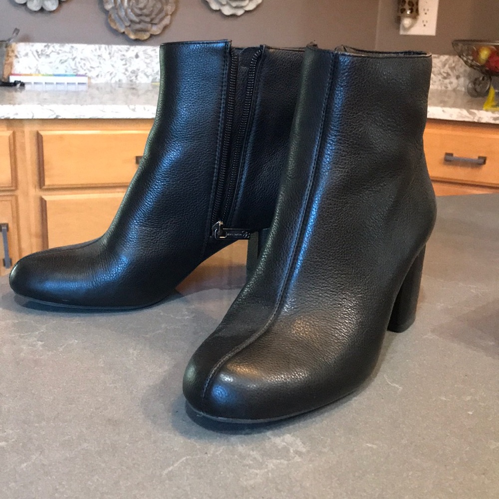 Jessica Simpson black booties